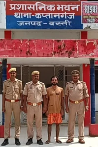 आस्था के पर्व पर जहर का कारोबार: कांवड़ियों के बीच गांजा बेच रहा आदतन तस्कर गिरफ्तार, 850 ग्राम अवैध गांजा बरामद 2 1002684999 768x1155 1