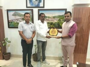 प्रवासियों का माटी से जुड़ाव — आओ गांव चलें अभियान को मिल रहा जनसहयोग 2 2 9