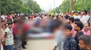सिद्धार्थनगर में संदिग्ध मौत पर बवाल 4 FB IMG 1785697718293