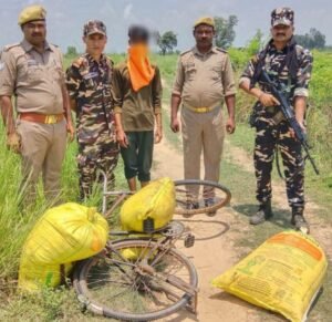 नेपाल तस्करी के लिए ले जाई जा रही 3 बोरी यूरिया खाद बरामद, 2 FB IMG 1785697793749
