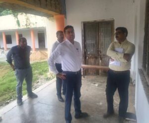 सिद्धार्थनगर में बाढ़ राहत कार्यों का जायजा लेने पहुंची राहत आयुक्त कार्यालय की टीम 2 FB IMG 1786031694565