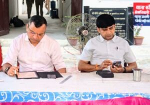 कांठ में डीएम-एसएसपी ने किया कांवड़ यात्रा मार्ग का निरीक्षण, व्यवस्थाओं का लिया जायजा 4 FB IMG 17862118041582