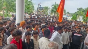 धर्मांतरण गतिविधियों पर रोक की मांग को लेकर हिंदू समाज ने मुख्यमंत्री के नाम ज्ञापन* 3 FB IMG 1787416340814