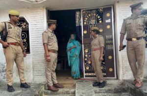 सिंदुरिया पुलिस ने धारा 84 BNSS की आदेशिका का कराया तामिला 3 FB IMG 1787469459746