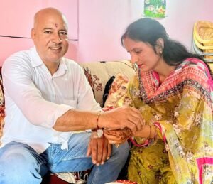 कांठ में रक्षाबंधन पर भाइयों की कलाई पर सजी राखियां, हाईवे पर दिनभर रहा जाम 2 FB IMG 17879345014992