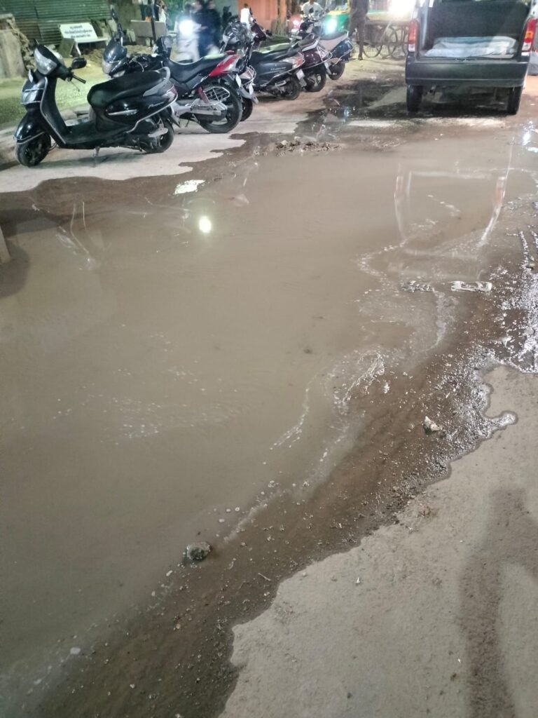 वार्ड नंबर 14 की ऑफिस पास हि गंदकी