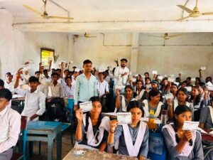 आदर्श इंटरमीडिएट कॉलेज में अभाविप का चला सदस्यता अभियान 3 IMG 20260801 WA0019