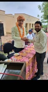 विदाई पर भावुक हुए उप प्रधानाचार्य चाहर, 350 विद्यार्थियों को खिलाया भोजन, स्कूल को भेंट की अलमारी जयपुर।जयपुर जिले की आंधी पंचायत समिति के राजकीय उच्च माध्यमिक विद्यालय भावनी में शनिवार को उप प्रधानाचार्य मुकेश कुमार चाहर का विदाई समारोह 3 विदाई पर भावुक हुए उप प्रधानाचार्य चाहर, 350 विद्यार्थियों को खिलाया भोजन, स्कूल को भेंट की अलमारीजयपुर।जयपुर जिले की आंधी पंचायत समिति के राजकीय उच्च माध्यमिक विद्यालय भावनी में शनिवार को उप प्रधानाचार्य मुकेश कुमार चाहर का विदाई समारोह