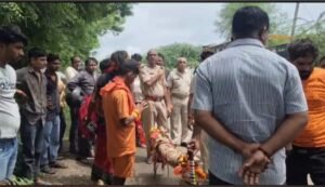 बाइक की टक्कर से कांवड़ खंडित , 2 IMG 20260809 WA0020