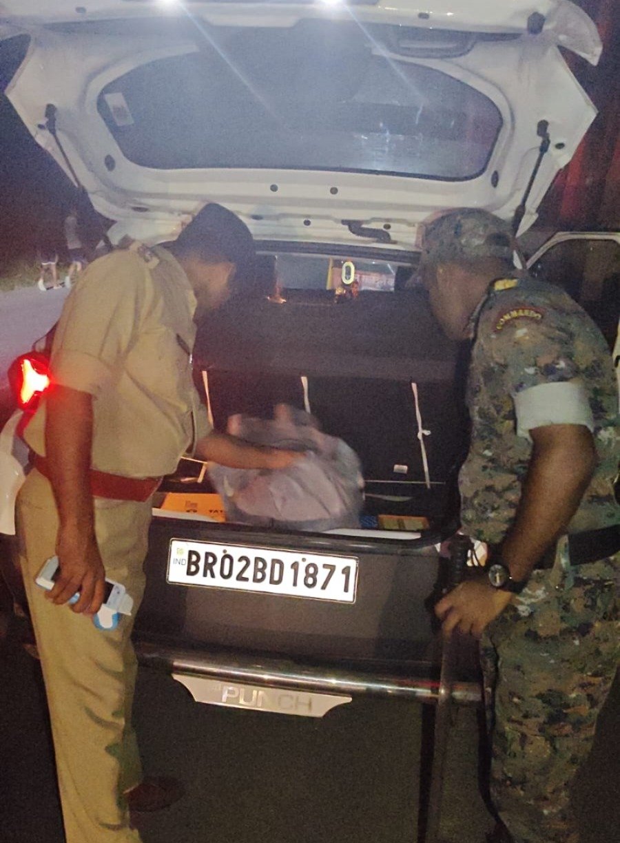 वरीय पुलिस अधीक्षक गया के निर्देशन में गया जिले के विभिन्न थाना क्षेत्रों में विशेष समकालीन अभियान के तहत सघन वाहन चेकिंग अभियान चलाया जा रहा है l 1 IMG 20260809 WA0105