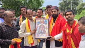 कुकरा में लाखन आर्मी कार्यकर्ताओं ने लगाया भंडारा, राष्ट्रीय अध्यक्ष सूरज पासी का हुआ आत्मीय स्वागत 7 IMG 20260809 WA0124