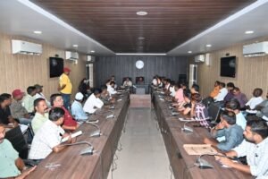 बार्ड बार सफाई व्यवस्था को लेकर महापौर ने शख्त कहा स्वच्छता में किसी तरह की लापरवाही बर्दाश्त नहीं 2 IMG 20260813 WA02501