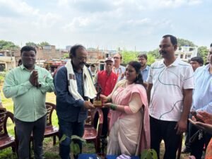 हेहल पहाड़टोली में धूमधाम से मनाया गया सखुआ महोत्सव, प्रकृति और पर्यावरण संरक्षण का दिया संदेश 2 IMG 20260814 WA0020