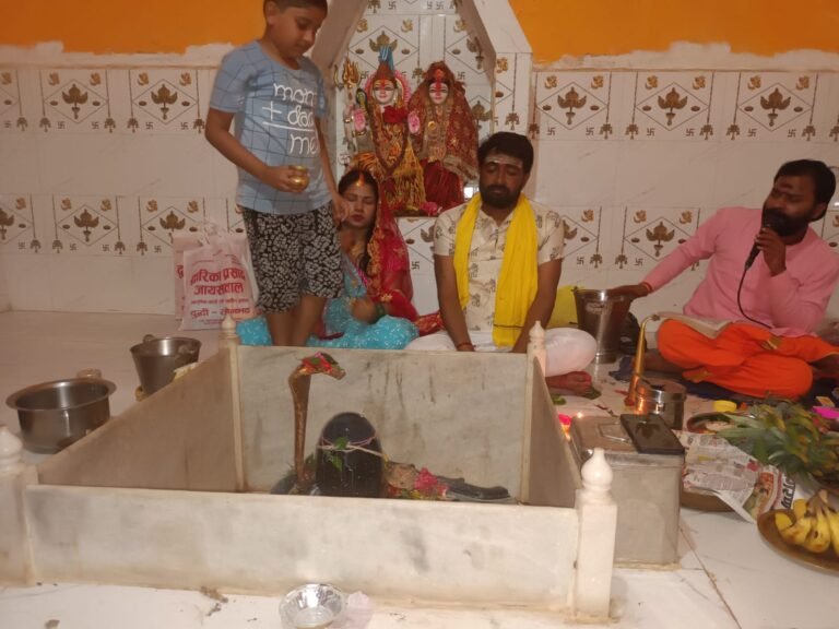 श्रावण-नागपंचमी पर शिवमय हुआ महुली, सिद्धेश्वर महादेव मंदिर में गूंजा हर-हर महादेव