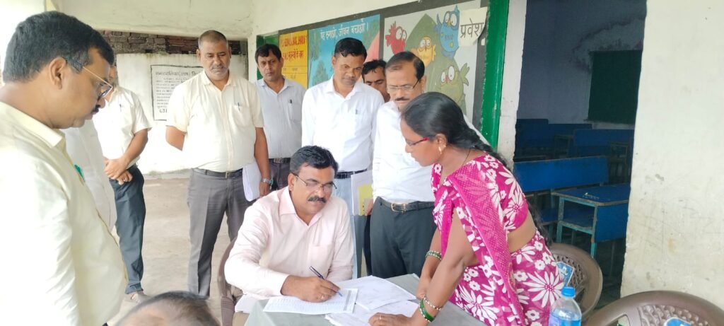 मतदाता सूची के गहन पुनरीक्षण के कार्य में किसी भी स्तर के पदाधिकारी के द्वार उनके कर्तव्यों के निर्वहन में किसी प्रकार की खानापूर्ति बर्दाश्त नहीं की जाएगी—के. रवि कुमार 1 IMG 20260817 WA0296