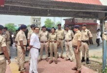 पुलिस अधीक्षक ग्रामीण गया द्वारा गुरारू रेलवे स्टेशन के पास गृह विभाग के आदेशानुसार पूर्व में हटाए गए वरीय कम्युनिस्ट पार्टी नेता सुखेंद्र प्रसाद के स्मारक के विरोध में आयोजित 14 IMG 20260821 WA0136