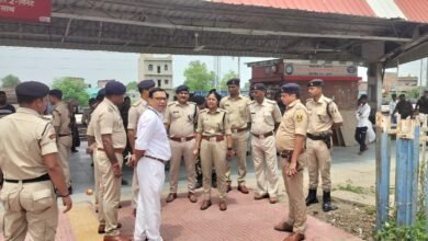 पुलिस अधीक्षक ग्रामीण गया द्वारा गुरारू रेलवे स्टेशन के पास गृह विभाग के आदेशानुसार पूर्व में हटाए गए वरीय कम्युनिस्ट पार्टी नेता सुखेंद्र प्रसाद के स्मारक के विरोध में आयोजित 6 IMG 20260821 WA0136
