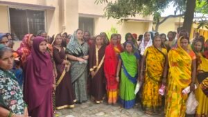 रसोइया बहनों को मिला सम्मान और सुरक्षा का तोहफा, मानदेय वृद्धि व स्वास्थ्य कार्ड से मजबूत होगी सामाजिक सुरक्षा : डॉ. मधु सिंह 5 IMG 20260823 WA0181