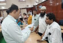 जिला पदाधिकारी ने सुनी जनता दरबार में आमजनों की समस्याएं, समस्याओं का हुआ ऑन द स्पॉट निवारण l 27 IMG 20260824 WA0284