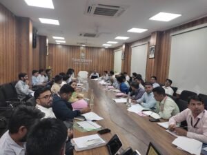 जिला स्तरीय समीक्षा एवं सलाहकार समिति की बैठक आयोजित 2 IMG 20260825 WA0023