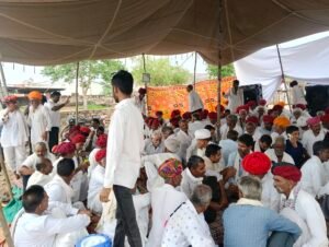 चतराड़ा भाकरी में रतना राम गुजर के पिता श्री स्वर्गिय मेवा राम जी को श्रद्धांजलि देने सैकड़ो लोग निवास पर पहुंचे। 3 IMG20260804121217