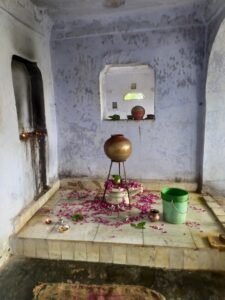 जयपुर के धौला में प्राचीन भूतेश्वर महादेव मंदिर में त्रिवेणीधाम रामनाम संकीर्तन समिति ने दो घंटे महादेव को सुनाया रामनाम संकीर्तन , झूमे श्रद्धालु 2 जयपुर के धौला में प्राचीन भूतेश्वर महादेव मंदिर में त्रिवेणीधाम रामनाम संकीर्तन समिति ने दो घंटे महादेव को सुनाया रामनाम संकीर्तन , झूमे श्रद्धालु