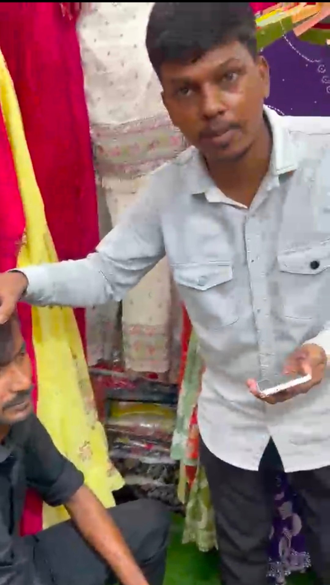 भ्रामक ऑनलाइन पेमेंट का पर्दाफाश: मुंबई के बोरीवली में शातिर ठग का LIVE स्टिंग ऑपरेशन! 1 IMG 20260802 181302 1