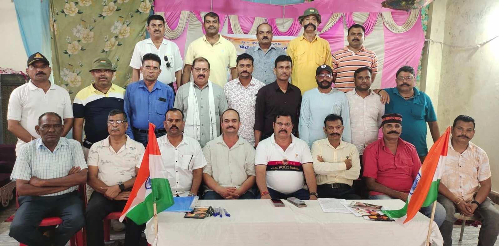 सतना में विशाल तिरंगा यात्रा की तैयारियों को लेकर पूर्व सैनिक संगठन ने की प्रेस वार्ता 1 IMG 20260808 195318