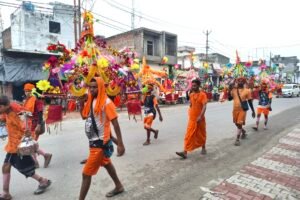 कांवड़ यात्रा: कांवड़ियों की वापसी से शिवमय हुआ कांठ, भगवा रंग में रंगा क्षेत्र 4 IMG 20260820 0910359632