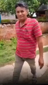 शराब के नशे में शिक्षक पहुंचा विद्यालय 4 IMG 20260825 090437