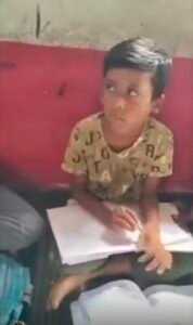 शराब के नशे में शिक्षक पहुंचा विद्यालय 10 IMG 20260825 090910