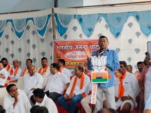 बेगूं में भाजपा कार्यकर्ता सम्मेलन, विधायक डॉ. सुरेश धाकड़ ने कार्यकर्ताओं से एकजुट होकर चुनाव में जुटने का किया आह्वान 3 IMG 20260826 131205