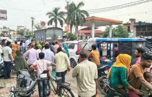 कांठ में रक्षाबंधन पर भाइयों की कलाई पर सजी राखियां, हाईवे पर दिनभर रहा जाम 5 IMG 20260827 165635742 HDR2