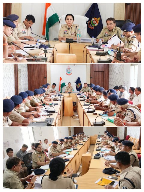 धमतरी में एसपी भावना पांडेय की क्राइम मीटिंग, लंबित प्रकरणों के त्वरित निराकरण और तकनीक आधारित पुलिसिंग पर जोर 1 image1785757927