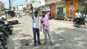 माता मंदिर के पास जर्जर पड़ा कांधला का मुख्य मार्ग, गहरे गड्ढों से हादसे का खतरा 12 web.whatsapp 80