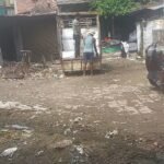 लखनऊ के हैदर मिर्ज़ा रोड , नियामत का हाता में मानक के विपरीत चल रहे कारखाने।