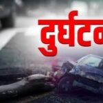 सड़क हादसे में घायल 15 वर्षीय किशोरी की मौत, आरोपी चालक की गिरफ्तारी की मांग पर कोतवाली पहुंचे लोग।