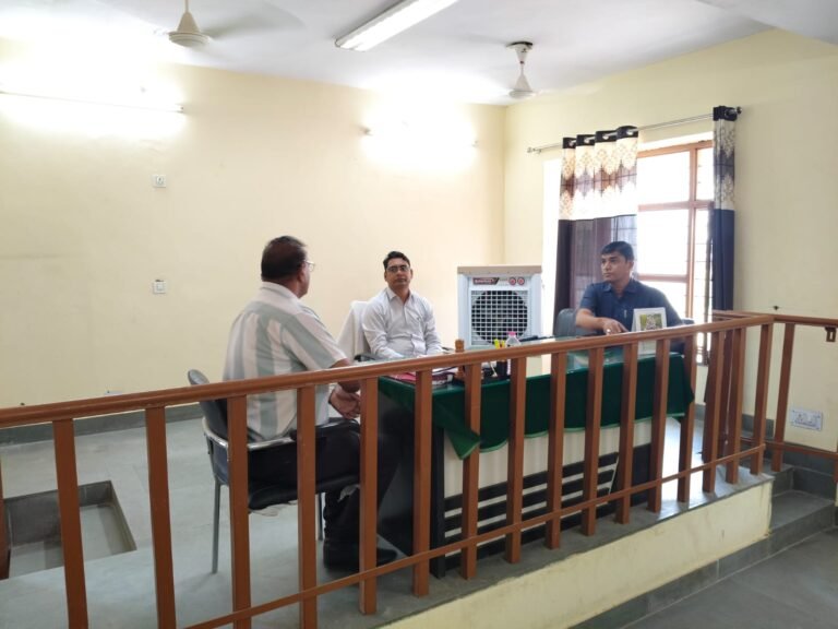 जिला कलेक्टर फलोदी ने किया सेतराव तहसील कार्यलय का निरक्षण