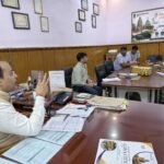 पितृपक्ष मेला के दौरान निर्बाध मोबाइल नेटवर्क सुनिश्चित करने को लेकर जिला पदाधिकारी ने टेलीकॉम कंपनियों के पदाधिकारियों के साथ की बैठक l