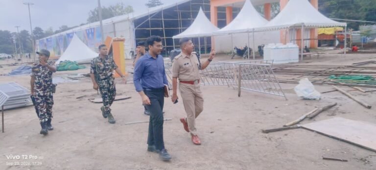 मुख्यमार्ग, बिहार के गया आगमन को लेकर नगर पुलिस अधीक्षक गया एवं अपर समाहर्ता गया द्वारा गांधी मैदान में चल रही तैयारियों का निरीक्षण किया गया l