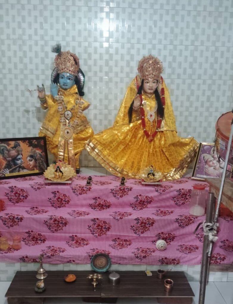अलवर के ऐतिहासिक गांव रेटा में नौहवार राधा कृष्ण जी मंदिर पर श्री कृष्ण जन्मोत्सव की भव्य तैयारिया 1 अलवर के ऐतिहासिक गांव रेटा में नौहवार राधा कृष्ण जी मंदिर पर श्री कृष्ण जन्मोत्सव की भव्य तैयारिया - ALWAR, राजस्थान