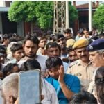 सड़क दुर्घटना में दो लोगो की मौत, पुलिस देर से आने पर जन अक्रोस लगाया जाम