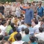 अलवर में कार की टक्कर से तीन दोस्तो को मौत के बाद परिजनों ने लगाया हत्या का आरोप