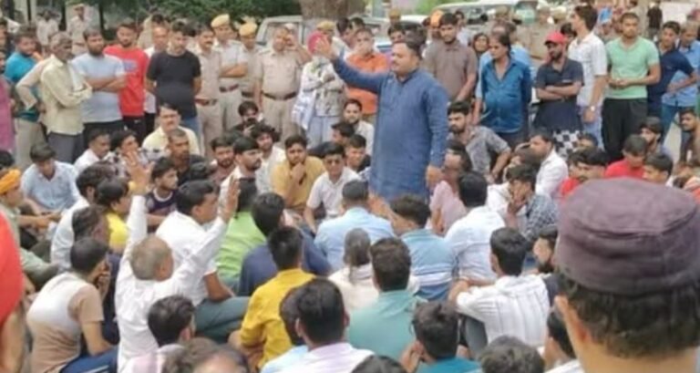 अलवर में कार की टक्कर से तीन दोस्तो को मौत के बाद परिजनों ने लगाया हत्या का आरोप