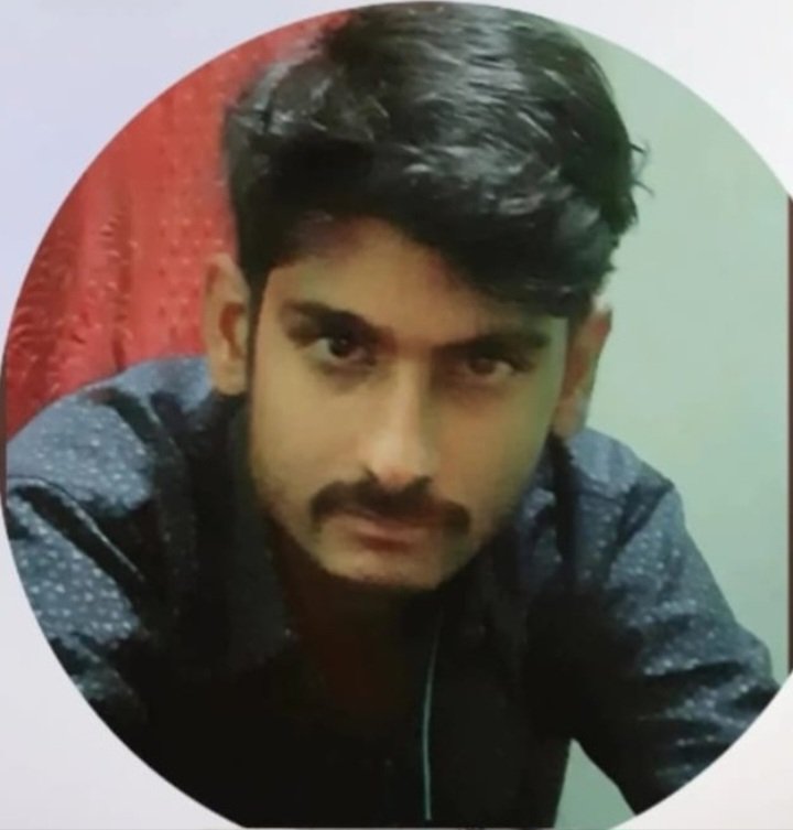 मैक्स की टक्कर से बाइक सवार की मौत साथी घायल