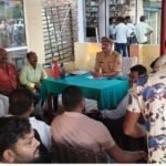 आगामी त्यौहार गणेश चतुर्थी को सकुशल सम्पन्न कराने हेतु चौकी बिस्कोहर थाना त्रिलोकपुर पर की गई पीस कमेटी की गोष्ठी।