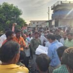 चकरोड विवाद का अस्थलीय निरीक्षण करने पंहुचे एडीएम न्यायिक, भवानीगंज थाना क्षेत्र के बयारा हनुमान मन्दिर का मामला