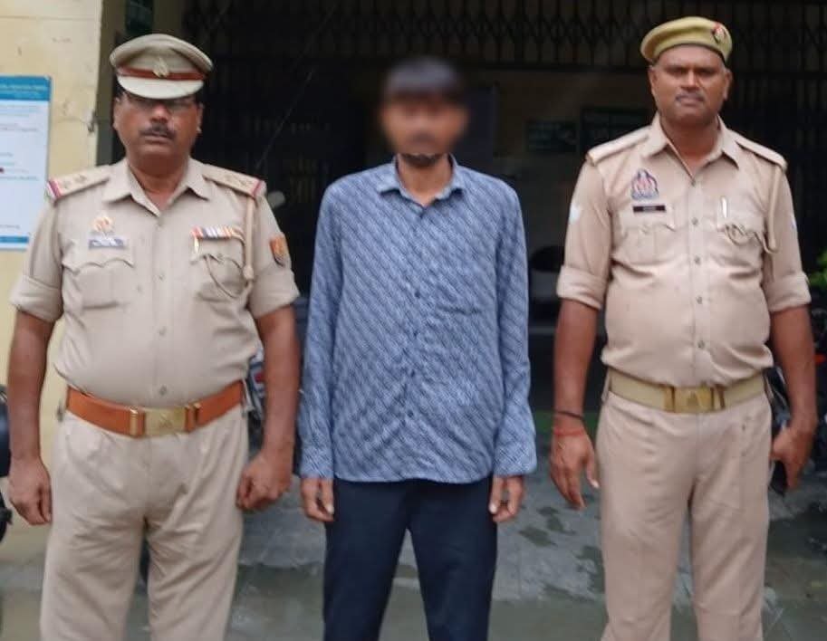 थाना मोहाना पुलिस द्वारा गैर-इरादतन हत्या के आरोप में वांछित अभियुक्त को गिरफ्तार किया गया तथा आवश्यक विधिक कार्यवाही पूर्ण करते हुए माननीय न्यायालय भेजा गया । - SIDDHARTHNAGAR, उत्तर प्रदेश