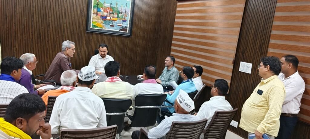 आगामी विधानसभा चुनाव-2027 की तैयारियों को लेकर डीएम ने किया ईवीएम गोदाम का निरीक्षण. 1 आगामी विधानसभा चुनाव-2027 की तैयारियों को लेकर डीएम ने किया ईवीएम गोदाम का निरीक्षण. - GHAZIPUR, उत्तर प्रदेश