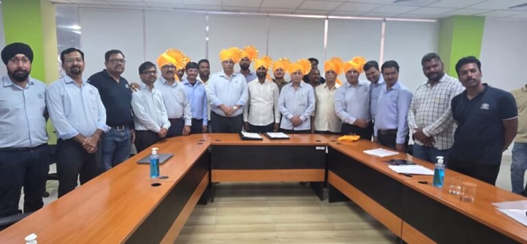 कॅन पॅक कंपनी के 280श्रमिकों की मजदूरी में प्रतिवर्ष बीस हजार रुपये की वृद्धि हुई, जिससे श्रमिकों की खुशी दोगुनी हो गई। 18 महीने बाद श्रमिकों का संघर्ष सफल हुआ।